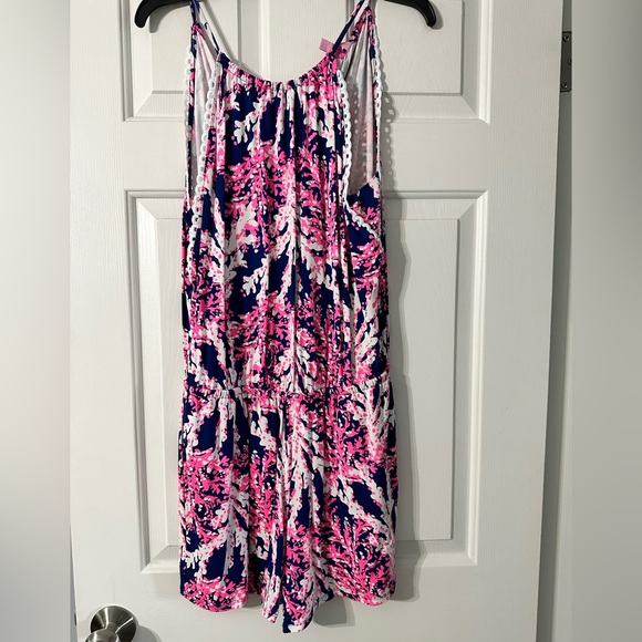 Lily Pulitzer Romper. - Picture 1 of 3